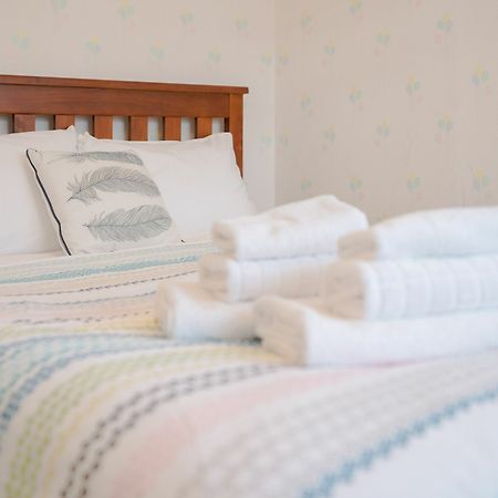 New Windsor Super Cozy & Budgeting 3 Bdrm Holiday Home Auckland Bagian luar foto